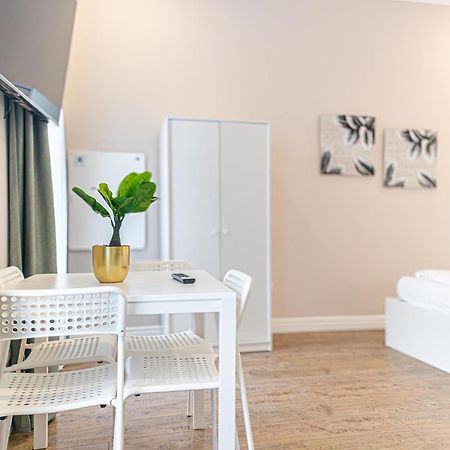 Stylish Studio Apartment Wiener Stadthalle Extérieur photo