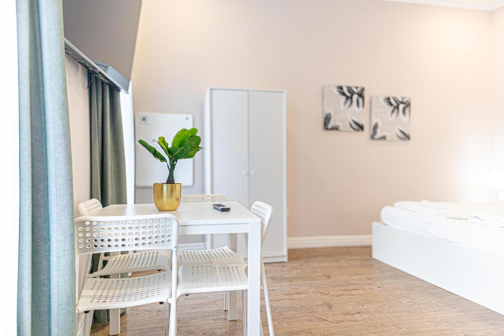Stylish Studio Apartment Wiener Stadthalle Extérieur photo