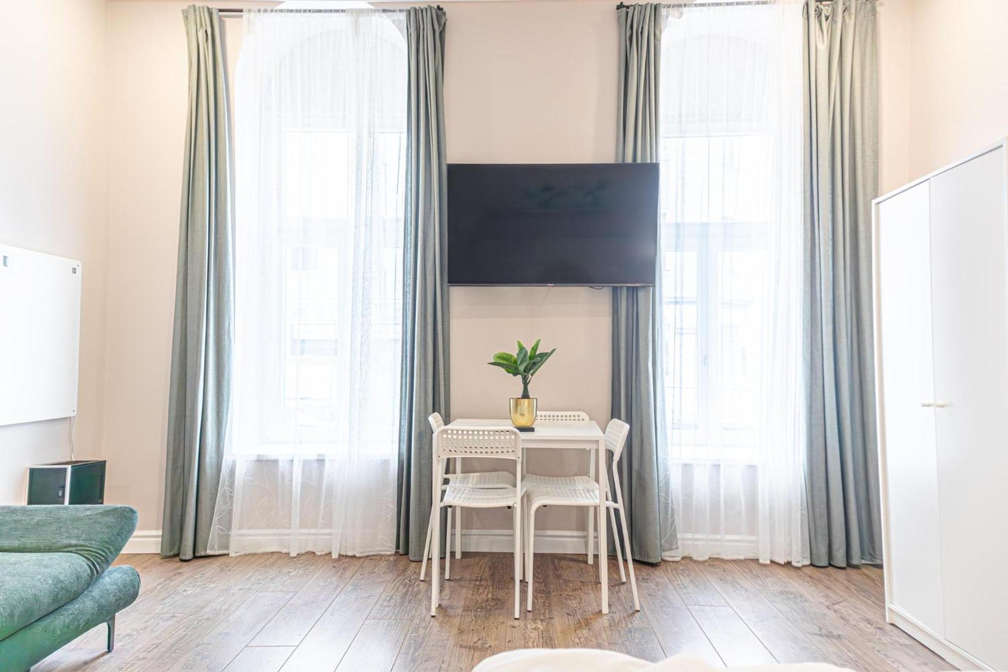 Stylish Studio Apartment Wiener Stadthalle Extérieur photo